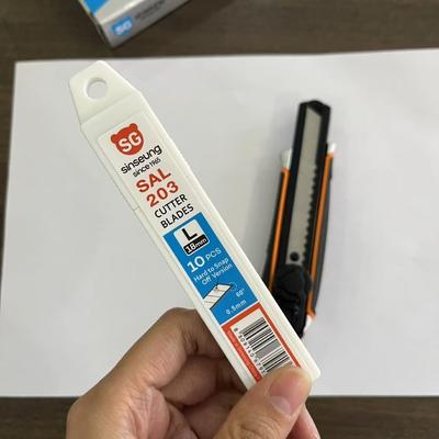 شراء Cutting Rubber with 18mm Cutter Blades Silver Width 18mm التصنيع عبر الإنترنت