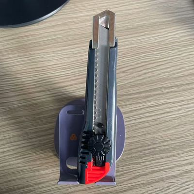 سكين قاطع صندوق شديد التحمل بطول شفرة 100 مم للحصول على نتائج احترافية